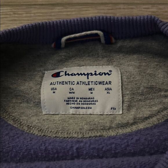 Champion Purple Crewneck Sweater Casual Comfort - Picture 2 of 2